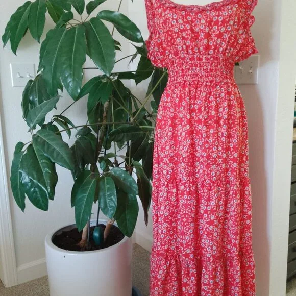 Max Studio - Red Floral Maxi Dress (L) - Picture 8 of 10